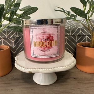 Brand new - Bath & Body Works 3-Wick candle